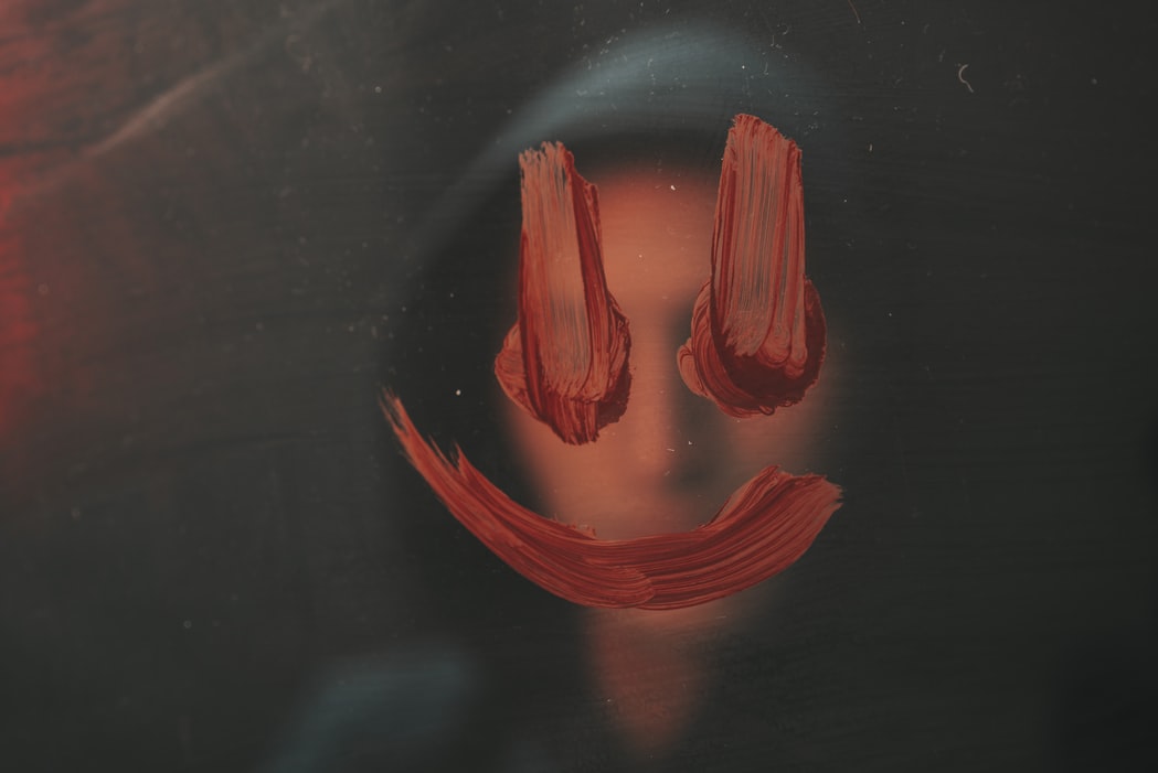 Insta‑Pop creator LUCHEN Watson crafts cinematic, emotional music shaped by his signature Lumin Astral—radiant, spatial, and unmistakably premium.